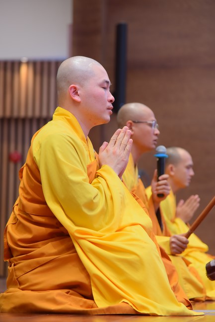 Dharma Talk Because of the Ego that suffers in the 99th Seven-Day Retreat