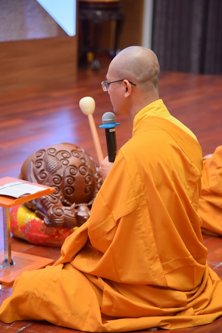 Dharma Talk Because of the Ego that suffers in the 99th Seven-Day Retreat
