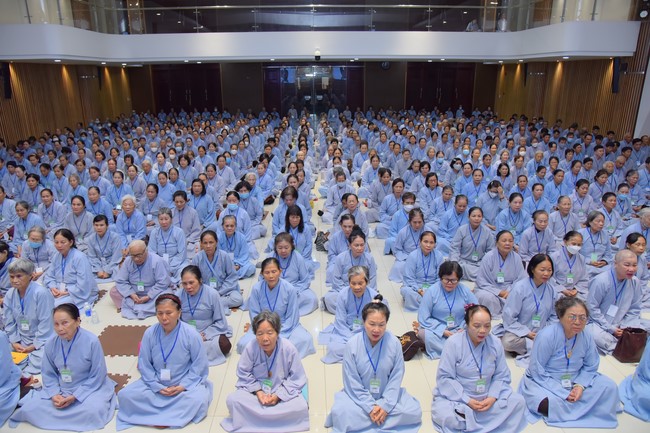 Dharma Talk Because of the Ego that suffers in the 99th Seven-Day Retreat