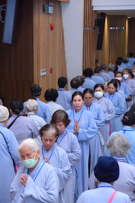 Dharma Talk Because of the Ego that suffers in the 99th Seven-Day Retreat