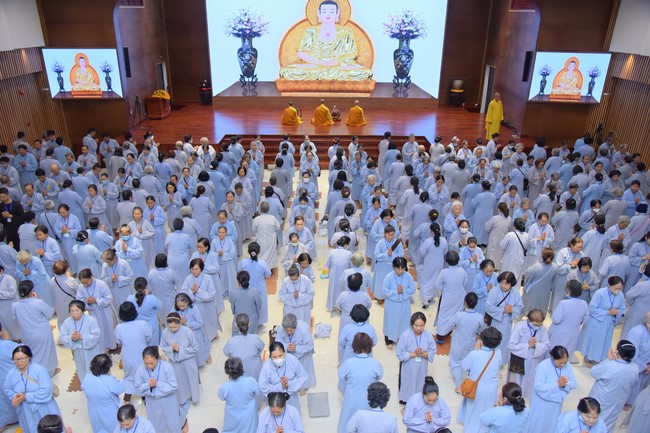 Dharma Talk Because of the Ego that suffers in the 99th Seven-Day Retreat