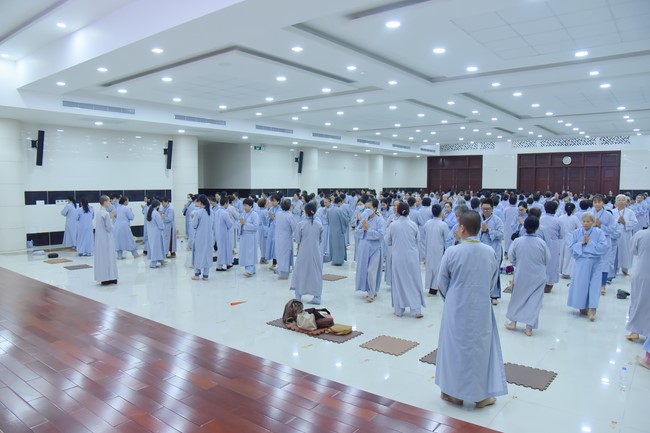 Dharma Talk Because of the Ego that suffers in the 99th Seven-Day Retreat