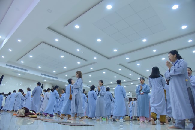 Dharma Talk Because of the Ego that suffers in the 99th Seven-Day Retreat