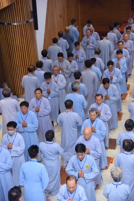 Dharma Talk Because of the Ego that suffers in the 99th Seven-Day Retreat