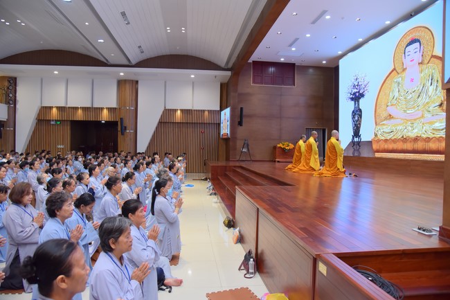 Dharma Talk Because of the Ego that suffers in the 99th Seven-Day Retreat