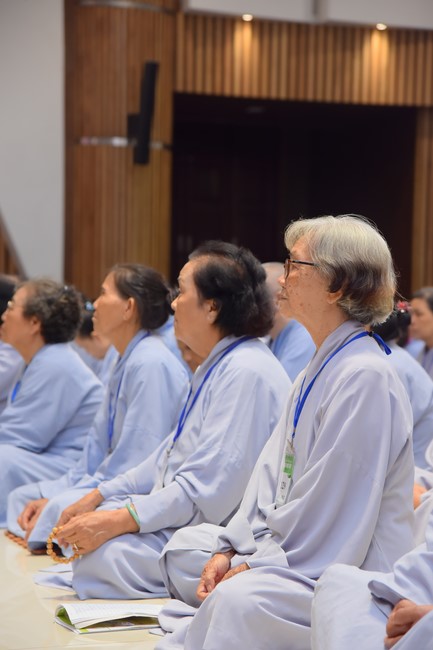 Dharma Talk Because of the Ego that suffers in the 99th Seven-Day Retreat