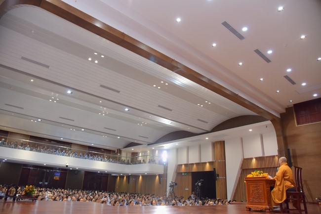 Dharma Talk Because of the Ego that suffers in the 99th Seven-Day Retreat