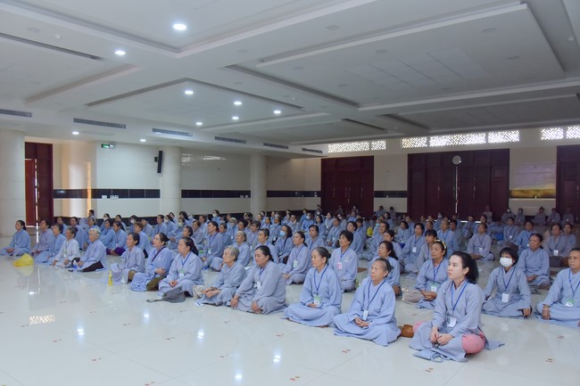 Dharma Talk Because of the Ego that suffers in the 99th Seven-Day Retreat