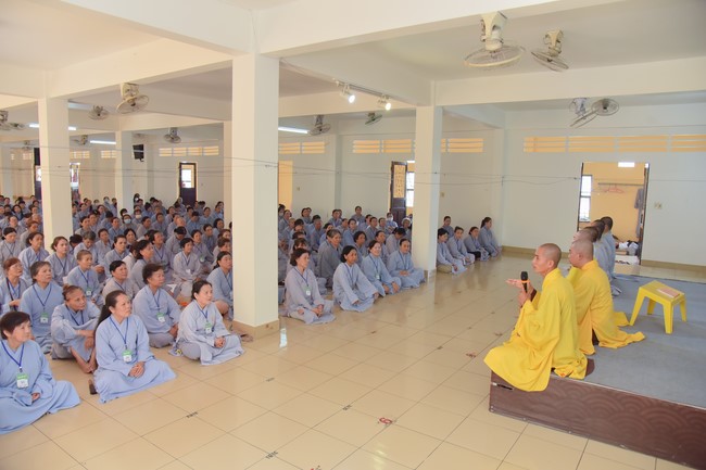 Dharma Talk Because of the Ego that suffers in the 99th Seven-Day Retreat