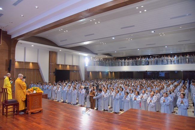 Dharma talk We have joyful things in the 99th Seven-Day Retreat