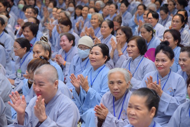 Dharma talk We have joyful things in the 99th Seven-Day Retreat