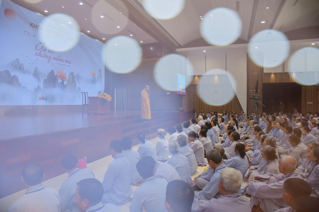 Dharma talk We have joyful things in the 99th Seven-Day Retreat