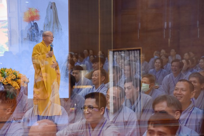 Dharma talk We have joyful things in the 99th Seven-Day Retreat