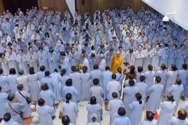 Dharma talk We have joyful things in the 99th Seven-Day Retreat