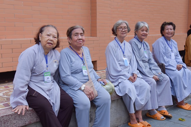 Dharma talk We have joyful things in the 99th Seven-Day Retreat