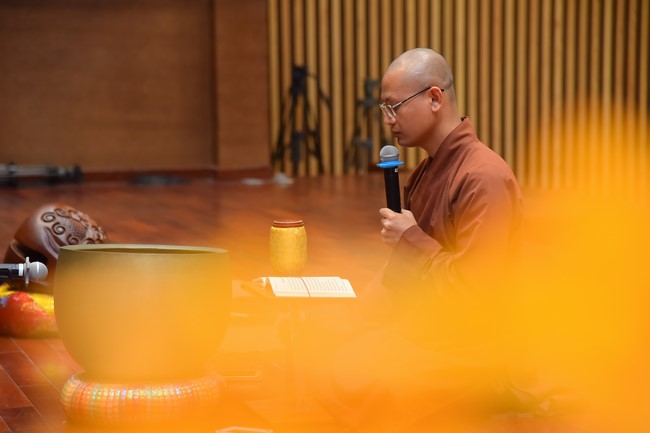 Dharma talk We have joyful things in the 99th Seven-Day Retreat