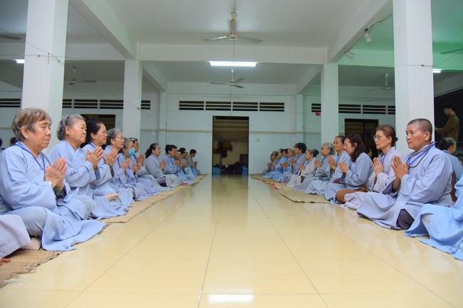 Dharma talk We have joyful things in the 99th Seven-Day Retreat