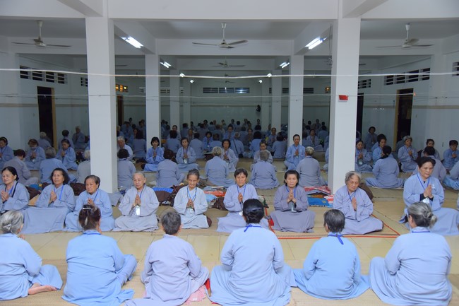 Dharma talk We have joyful things in the 99th Seven-Day Retreat