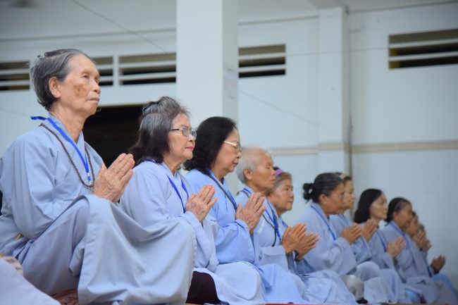 Dharma talk We have joyful things in the 99th Seven-Day Retreat