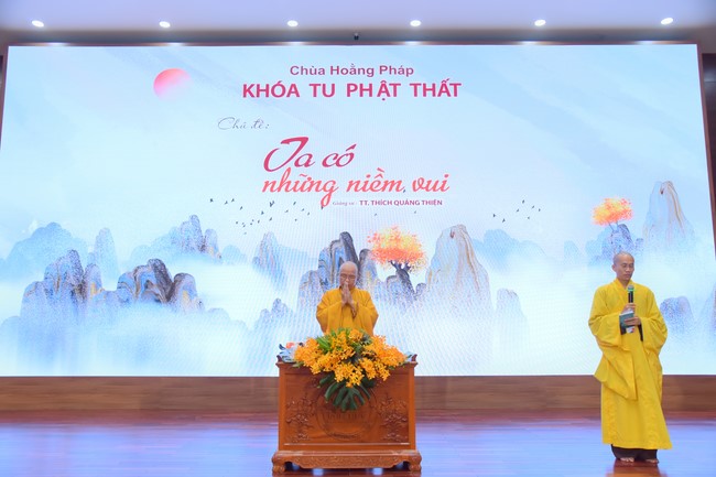 Dharma talk We have joyful things in the 99th Seven-Day Retreat