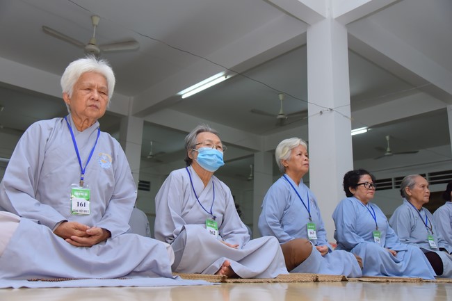 Dharma talk We have joyful things in the 99th Seven-Day Retreat