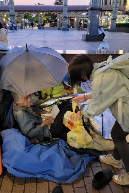 Charity to welcome Bodhisattva Avalokitesvara ‘s Birthday at Linh An Pagoda, Taiwan