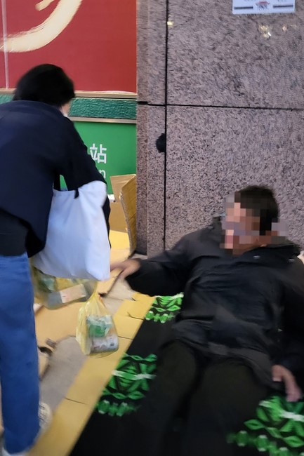 Charity to welcome Bodhisattva Avalokitesvara ‘s Birthday at Linh An Pagoda, Taiwan