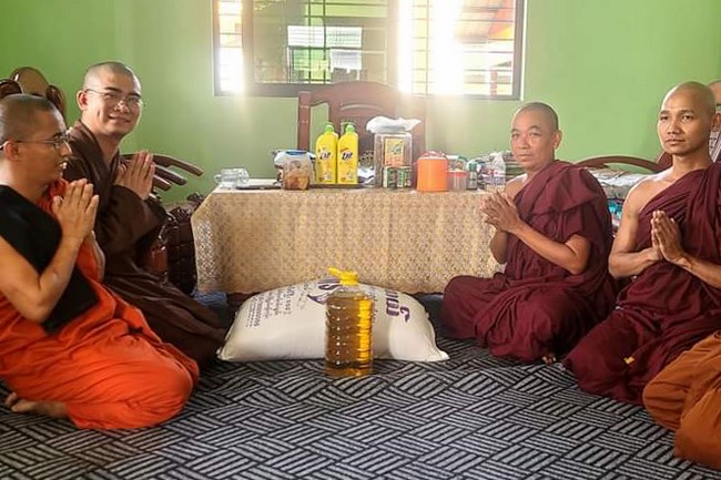 Charity to welcome Bodhisattva Avalokitesvara ‘s Birthday at Linh An Pagoda, Taiwan