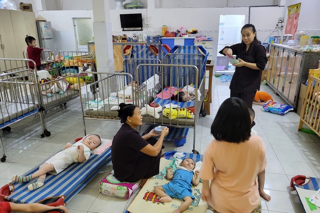 Charity to welcome Bodhisattva Avalokitesvara ‘s Birthday at Linh An Pagoda, Taiwan