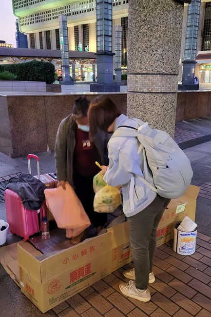 Charity to welcome Bodhisattva Avalokitesvara ‘s Birthday at Linh An Pagoda, Taiwan