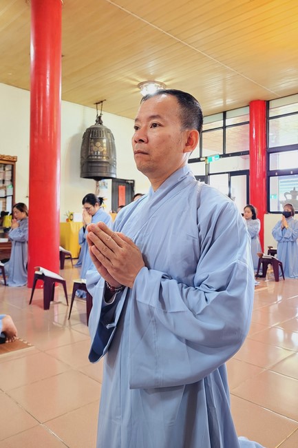 One-Day Practice at Linh An Pagoda