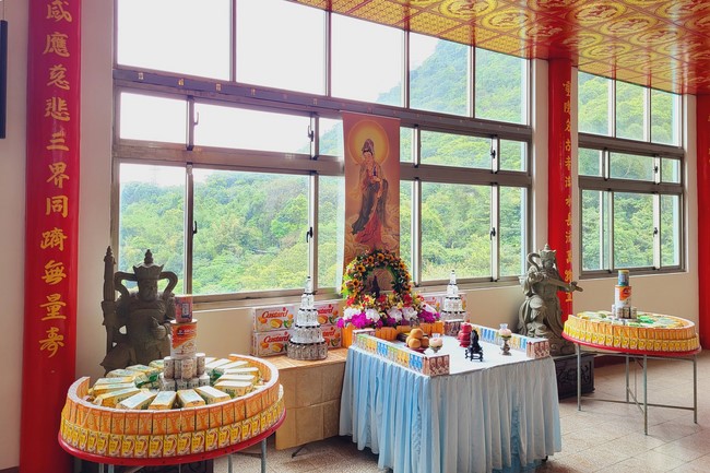 One-Day Practice at Linh An Pagoda