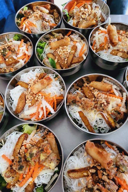 One-Day Practice at Linh An Pagoda