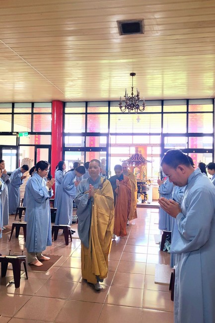 One-Day Practice at Linh An Pagoda