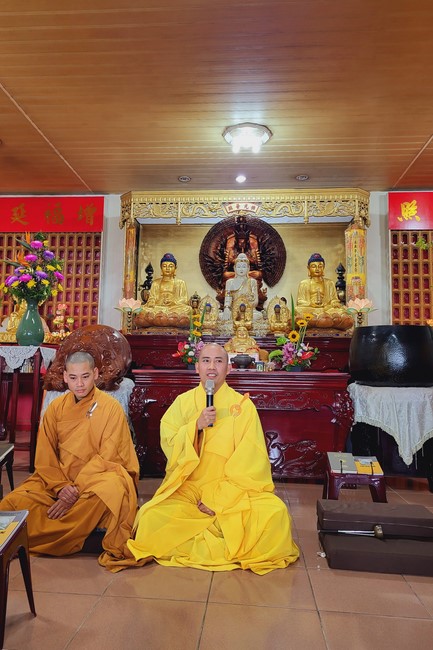 One-Day Practice at Linh An Pagoda