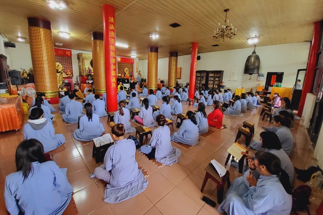 One-Day Practice at Linh An Pagoda