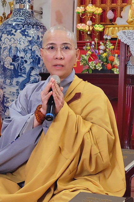 One-Day Practice at Linh An Pagoda