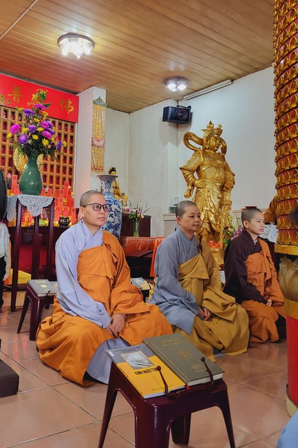One-Day Practice at Linh An Pagoda
