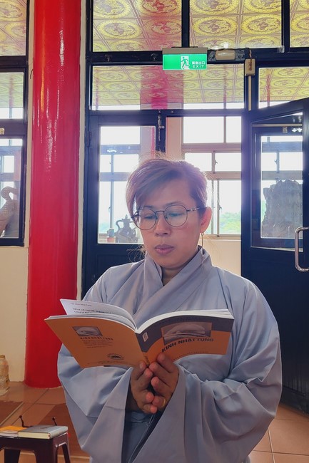 One-Day Practice at Linh An Pagoda