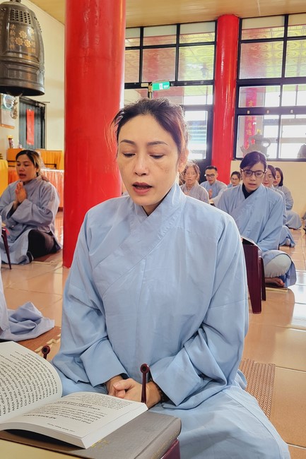 One-Day Practice at Linh An Pagoda