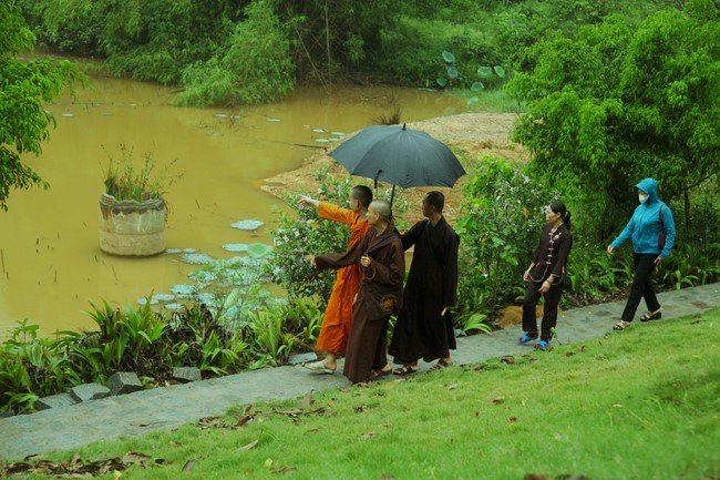 Pilgrimage, visit the scenic spots in Quang Binh - Hue of Giai Lam Pagoda - Ha Tinh