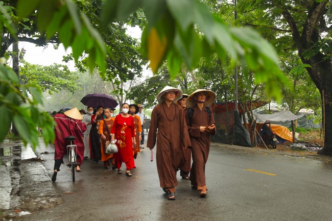 Pilgrimage, visit the scenic spots in Quang Binh - Hue of Giai Lam Pagoda - Ha Tinh