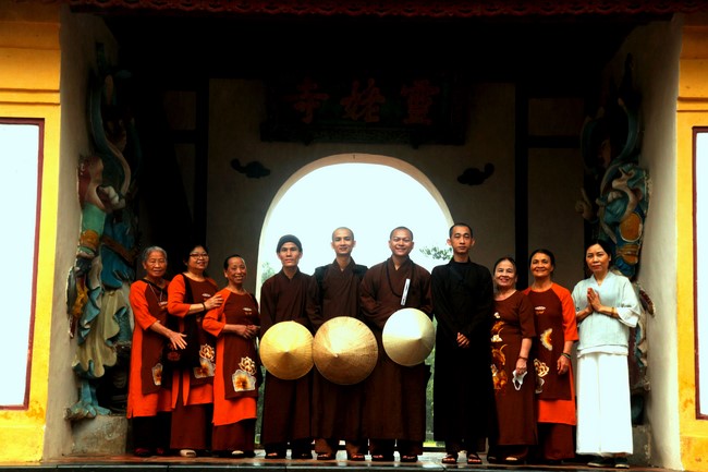 Pilgrimage, visit the scenic spots in Quang Binh - Hue of Giai Lam Pagoda - Ha Tinh