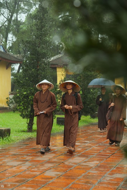 Pilgrimage, visit the scenic spots in Quang Binh - Hue of Giai Lam Pagoda - Ha Tinh