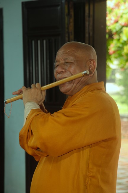 Pilgrimage, visit the scenic spots in Quang Binh - Hue of Giai Lam Pagoda - Ha Tinh