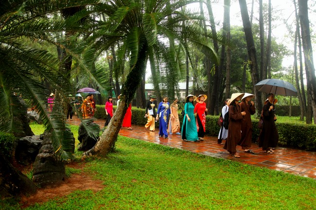 Pilgrimage, visit the scenic spots in Quang Binh - Hue of Giai Lam Pagoda - Ha Tinh