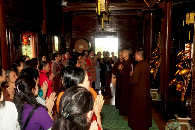 Pilgrimage, visit the scenic spots in Quang Binh - Hue of Giai Lam Pagoda - Ha Tinh