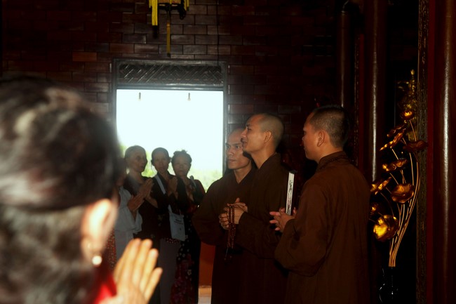 Pilgrimage, visit the scenic spots in Quang Binh - Hue of Giai Lam Pagoda - Ha Tinh