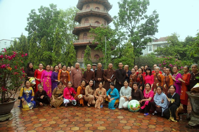 Pilgrimage, visit the scenic spots in Quang Binh - Hue of Giai Lam Pagoda - Ha Tinh