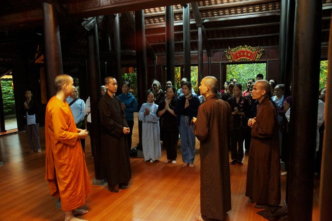 Pilgrimage, visit the scenic spots in Quang Binh - Hue of Giai Lam Pagoda - Ha Tinh